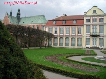 Surroundings - Oliva Castle Park and Museum