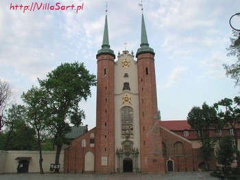 Surroundings - Oliva Cathedral